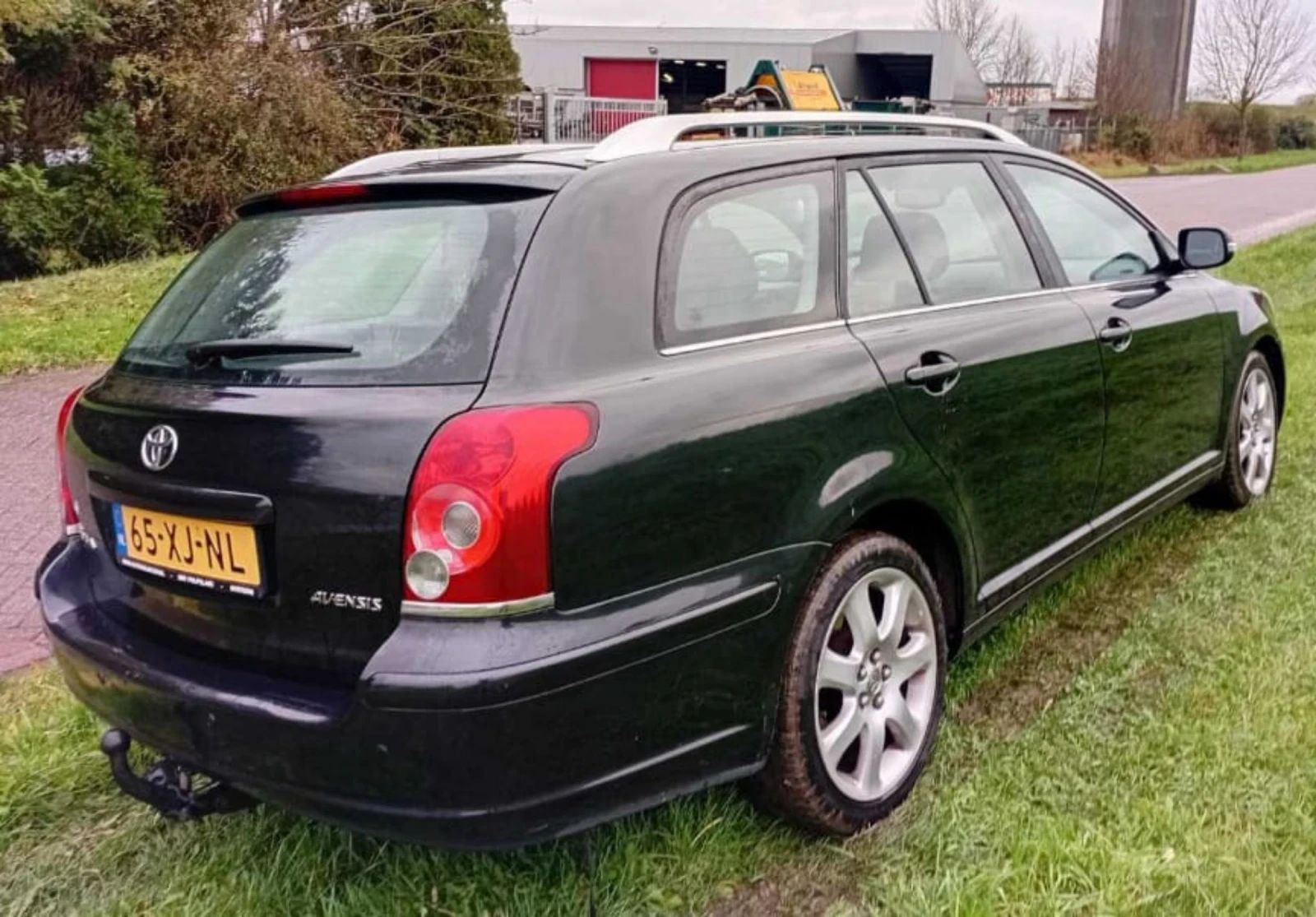 Toyota Avensis  - изображение 2