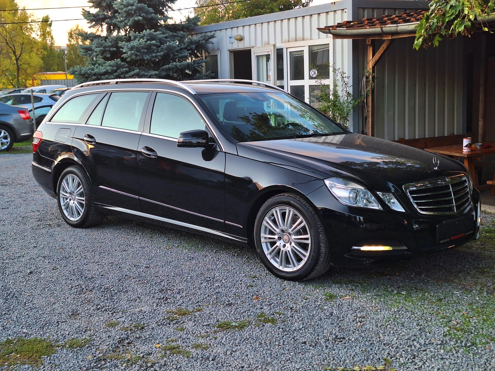 Mercedes-Benz E 200 2.0i 184hp 5G Tronic - изображение 4