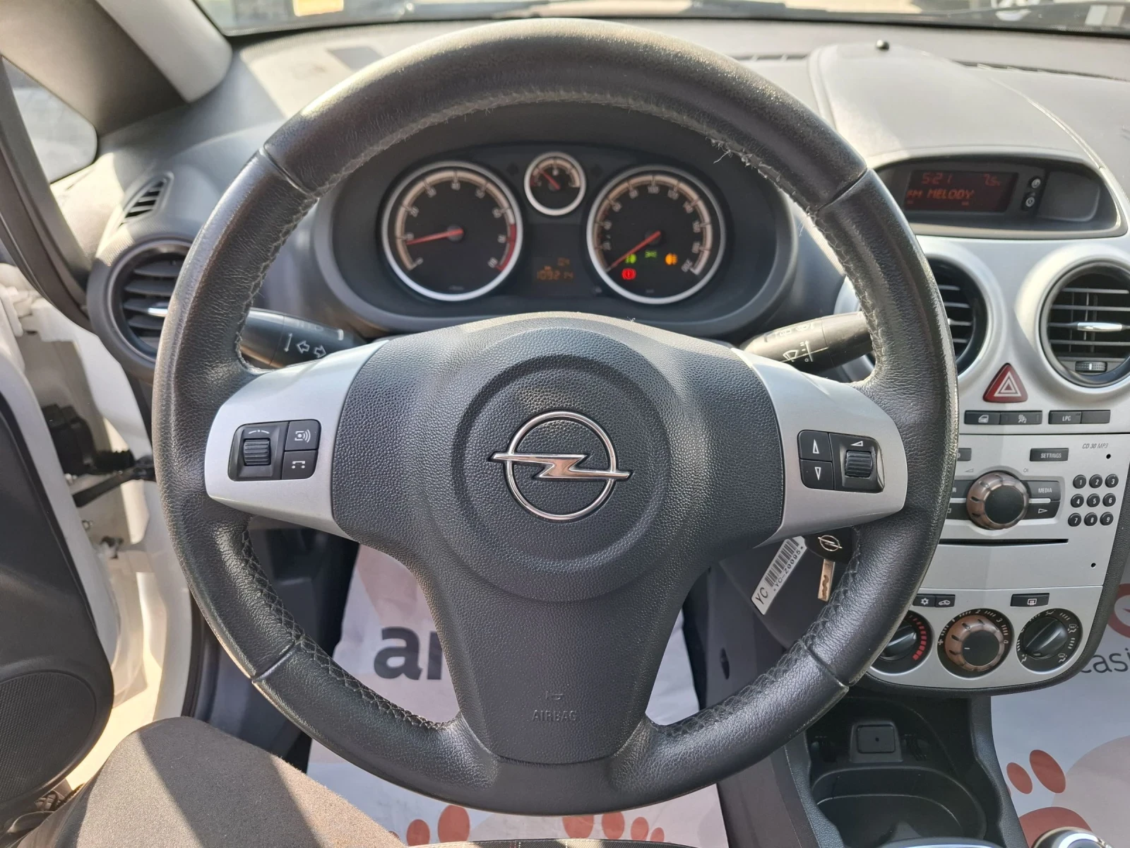 Opel Corsa 1.2i 85кс газ/бензин - изображение 8