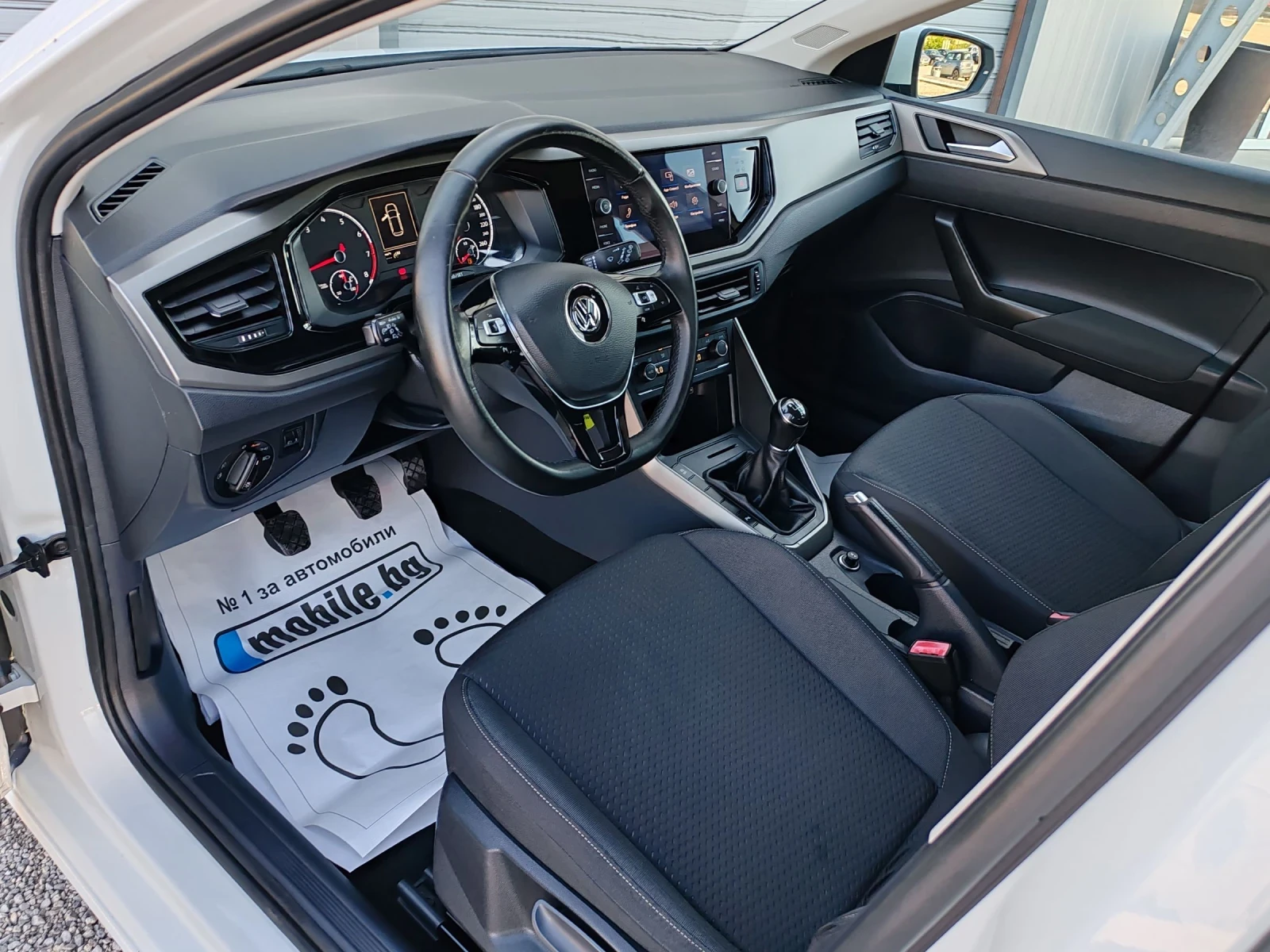 VW Polo 1.0i Euro6b Full - изображение 8
