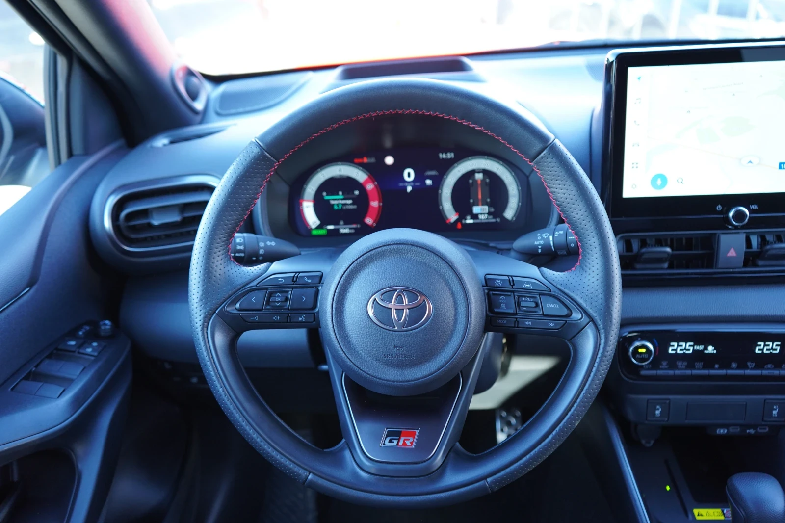 Toyota Yaris GR* SPORT* HYBRID*  | Mobile.bg   12