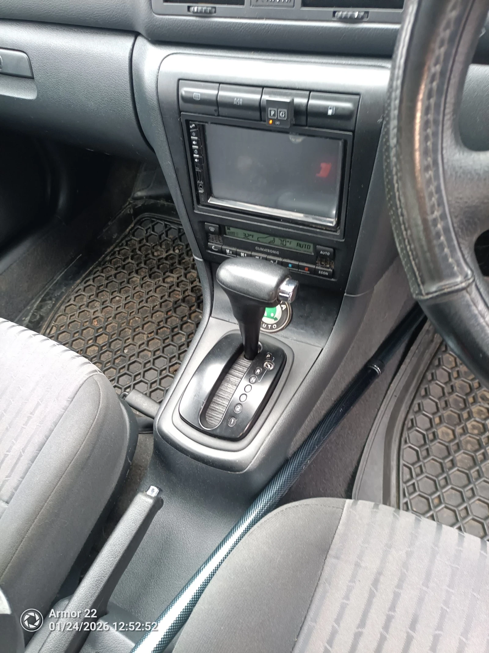 Skoda Octavia Хечбек  - изображение 8