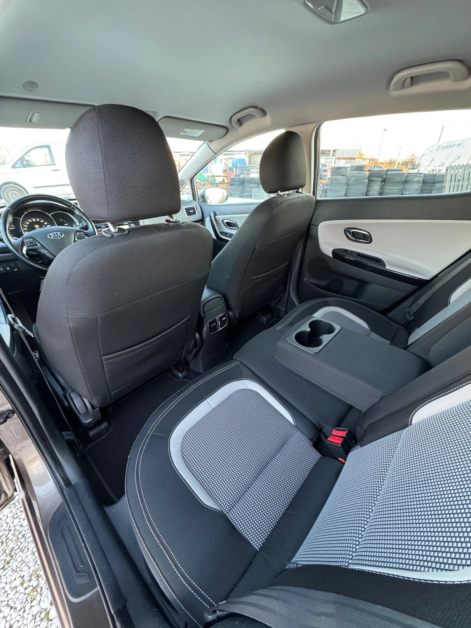 Kia Ceed 1.6 GDI Platinum, снимка 7 - Автомобили и джипове - 53782342