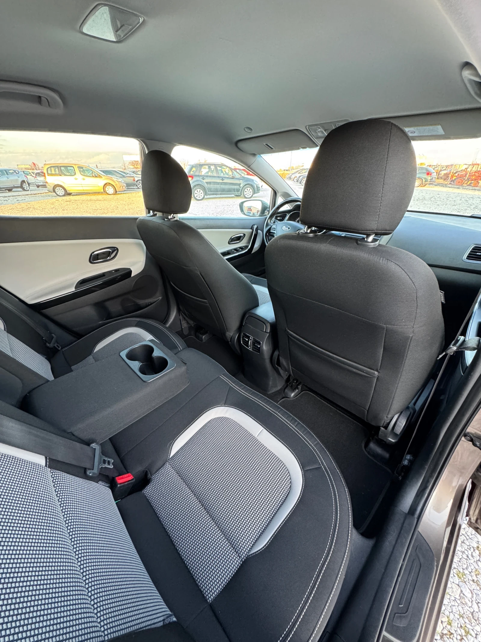 Kia Ceed 1.6 GDI Platinum, снимка 8 - Автомобили и джипове - 53782342