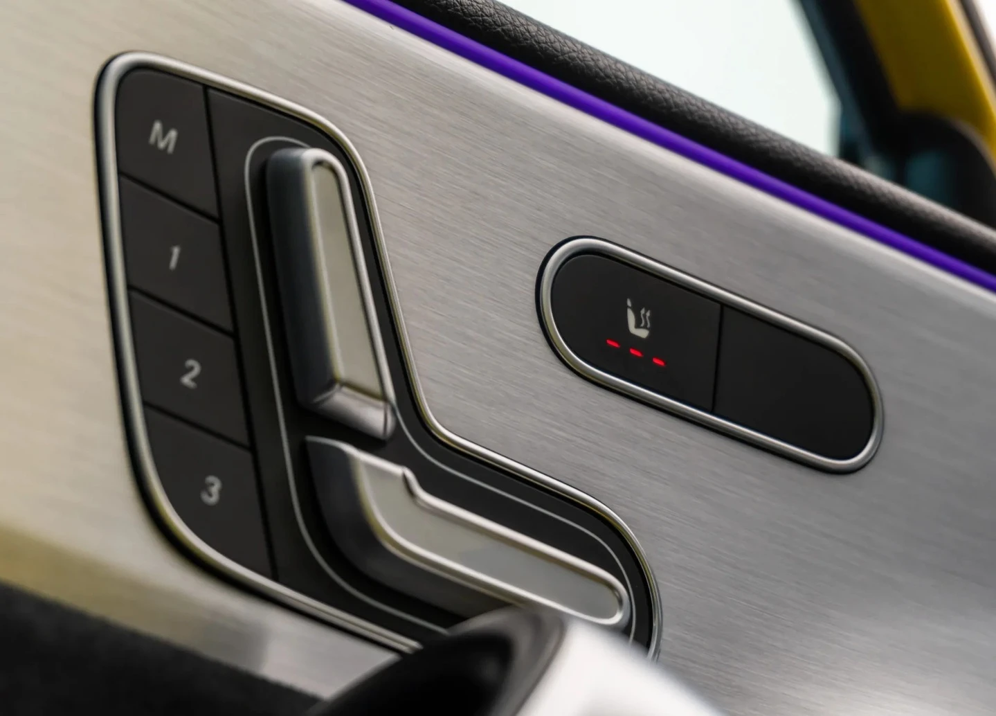 Mercedes-Benz A 35 AMG 4MATIC , снимка 8 - Автомобили и джипове - 53903202