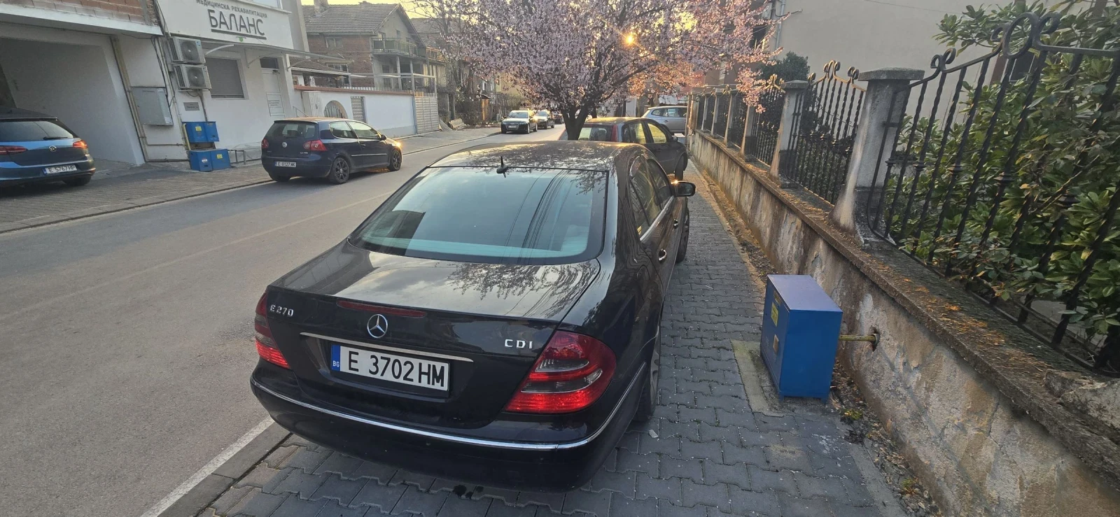 Mercedes-Benz E 270, снимка 3 - Автомобили и джипове - 53934323