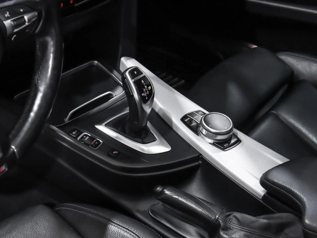 BMW 340 xDrive Sedan AWD* АвтоКредит* (ЦЕНА ДО БГ)* , снимка 16 - Автомобили и джипове - 54029297