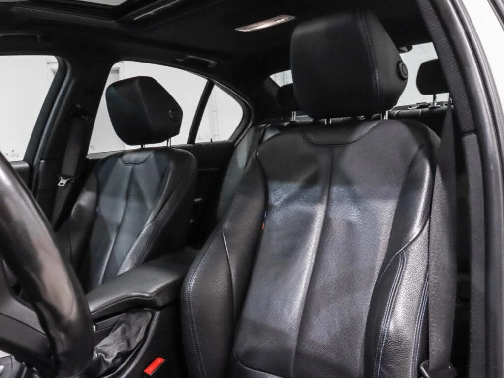 BMW 340 xDrive Sedan AWD* АвтоКредит* (ЦЕНА ДО БГ)* , снимка 10 - Автомобили и джипове - 54029297