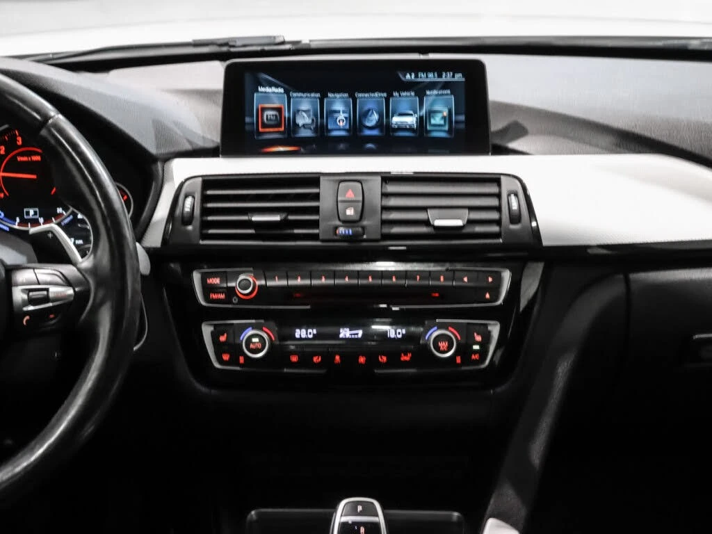 BMW 340 xDrive Sedan AWD* АвтоКредит* (ЦЕНА ДО БГ)* , снимка 17 - Автомобили и джипове - 54029297