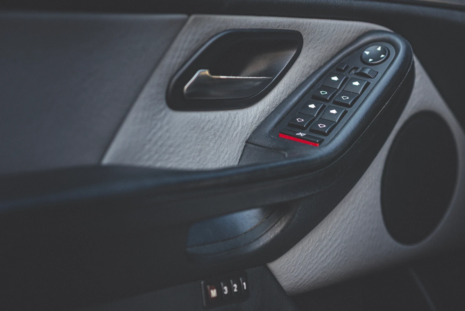 BMW M5 FACELIFT INDIVIDUAl, снимка 15 - Автомобили и джипове - 54176343