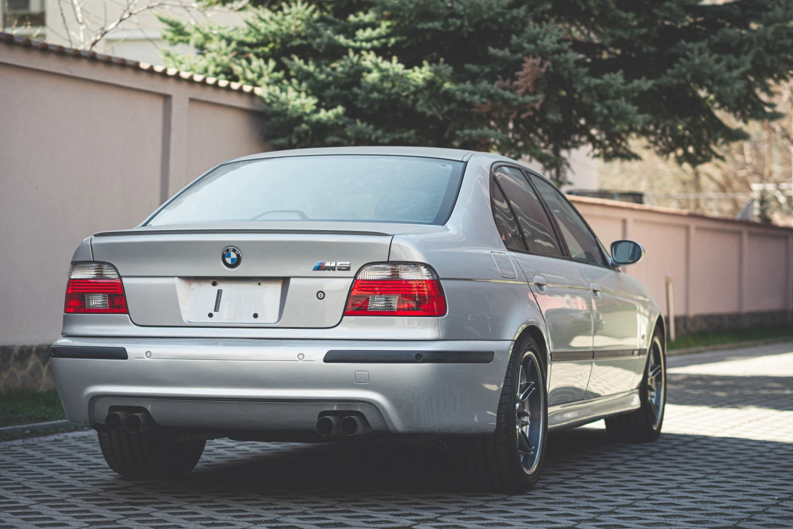 BMW M5 FACELIFT INDIVIDUAl, снимка 5 - Автомобили и джипове - 54176343