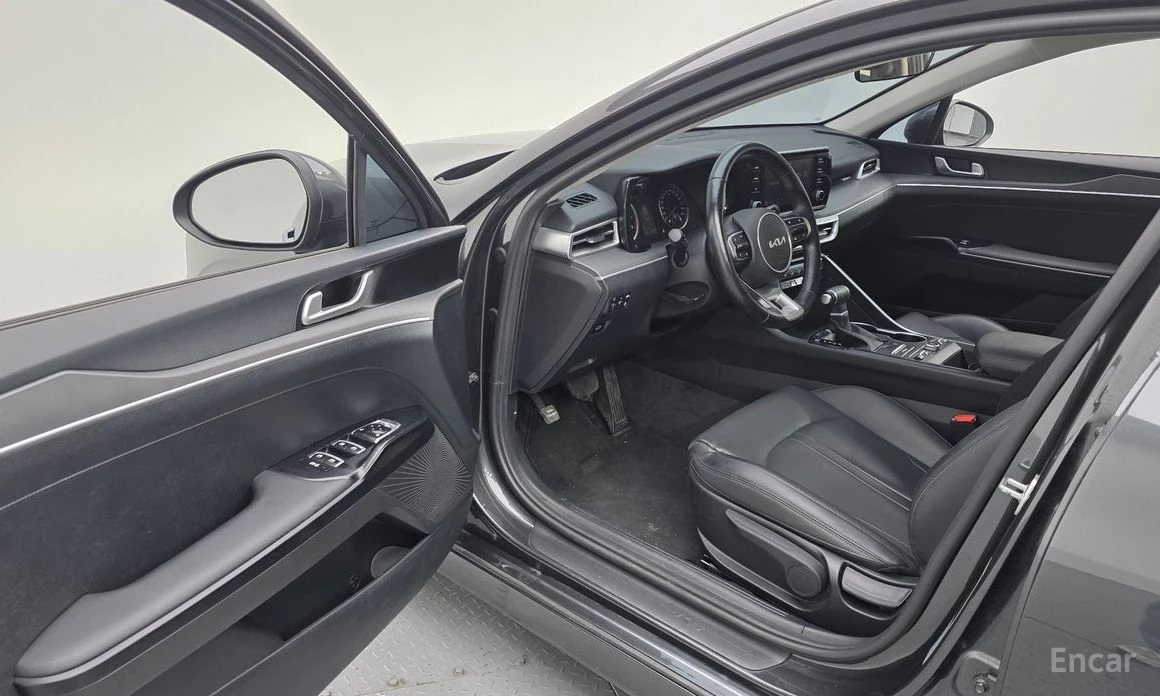 Kia K5, снимка 10 - Автомобили и джипове - 54334856