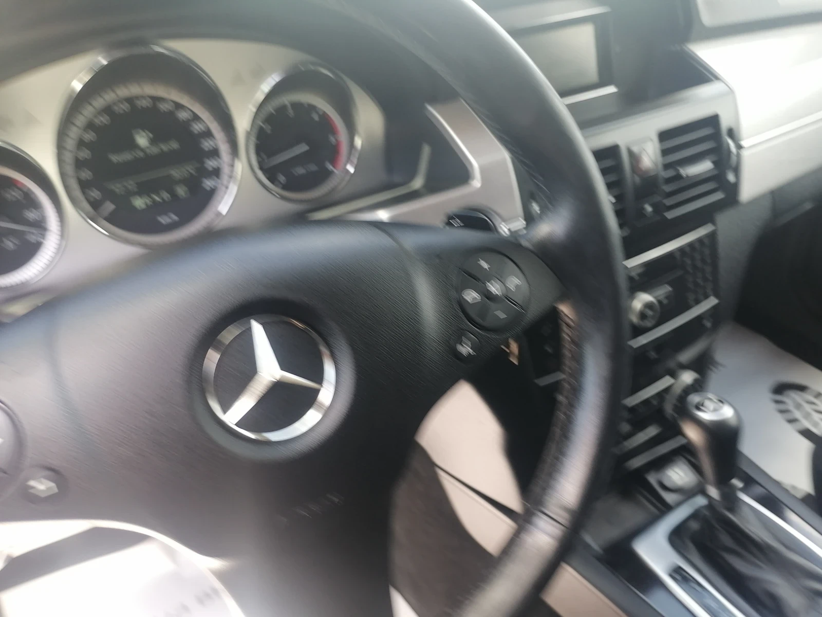 Mercedes-Benz CLK 220CDI AUTOMAT LED, снимка 16 - Автомобили и джипове - 54699206