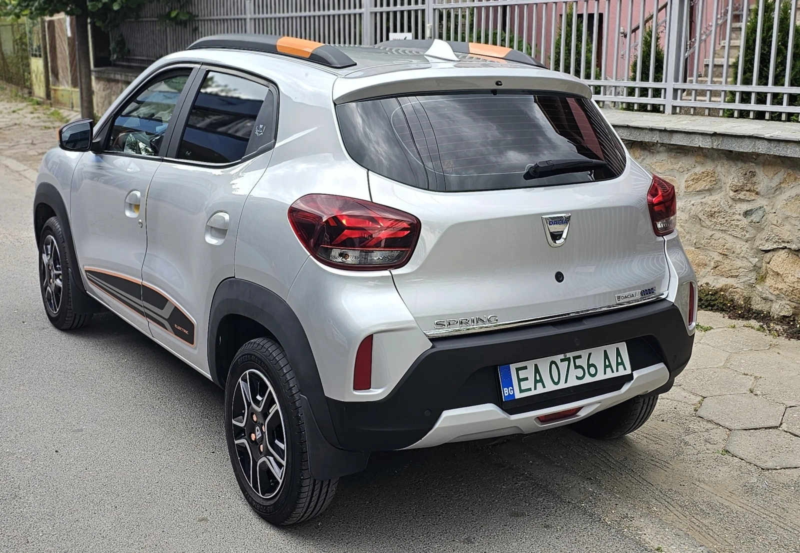 Dacia Spring, снимка 8 - Автомобили и джипове - 54725679