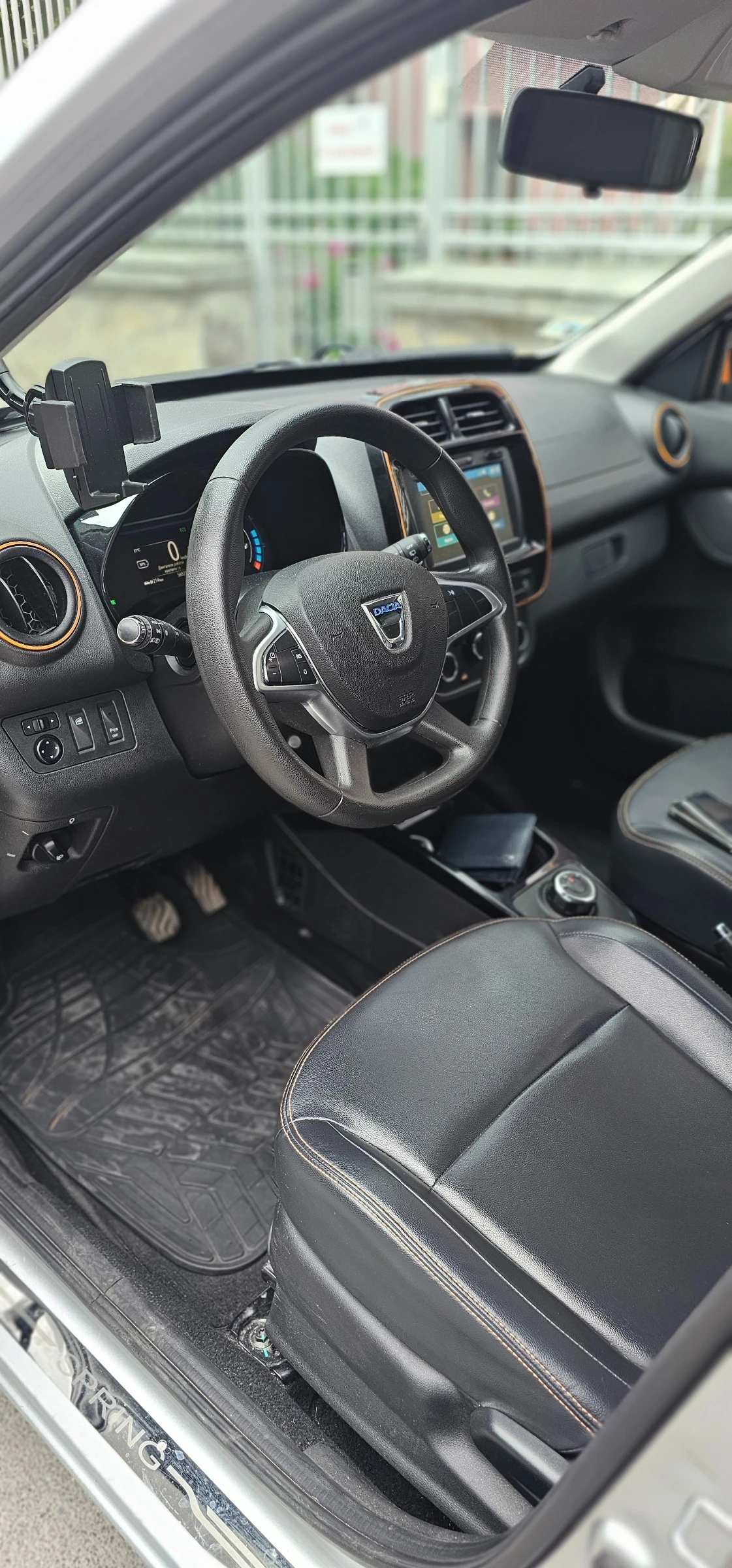 Dacia Spring, снимка 12 - Автомобили и джипове - 54725679