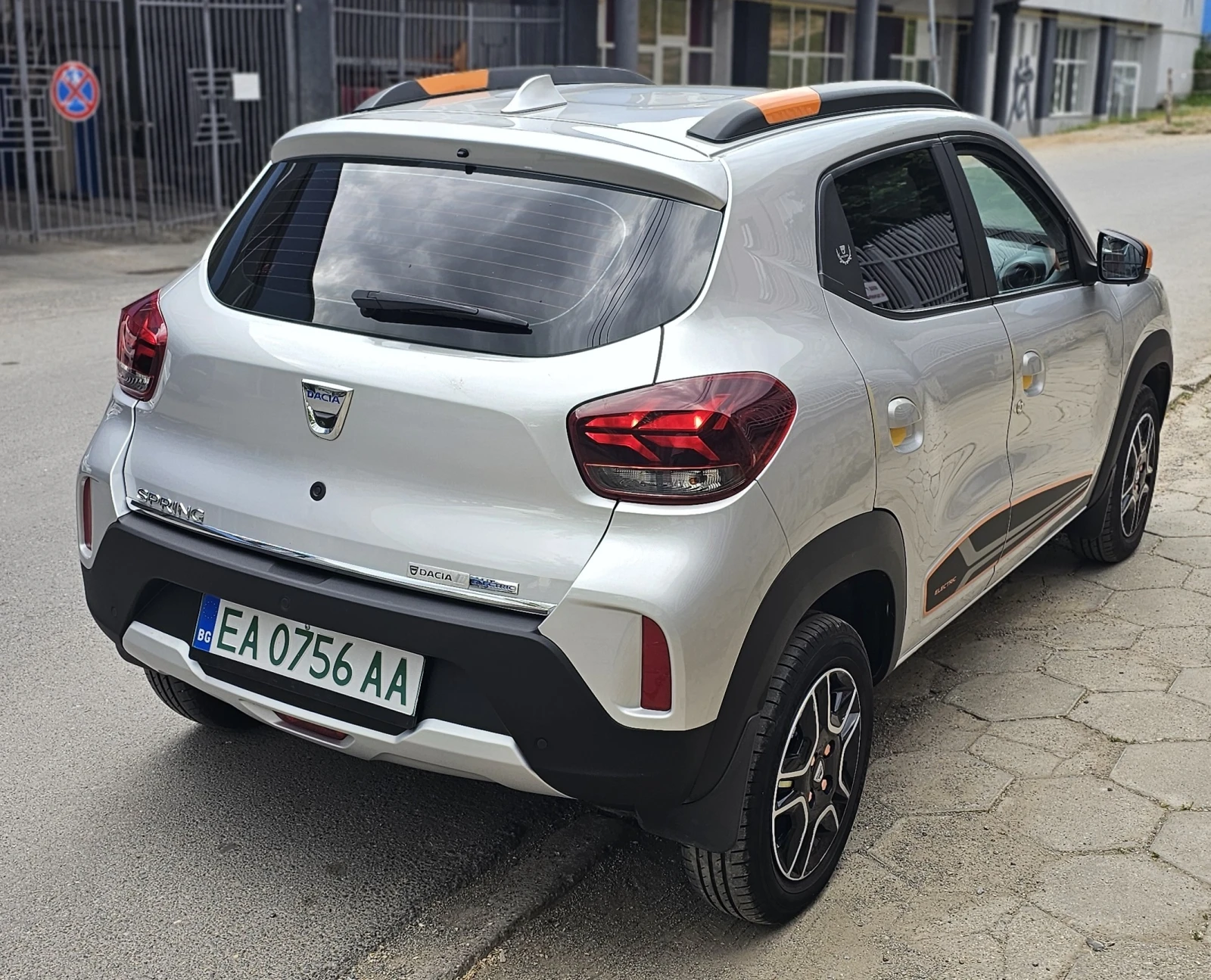 Dacia Spring, снимка 7 - Автомобили и джипове - 54725679