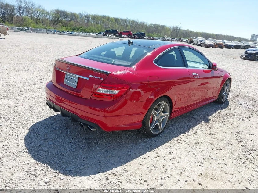 Mercedes-Benz C 63 AMG 6.3l, снимка 4 - Автомобили и джипове - 54773551