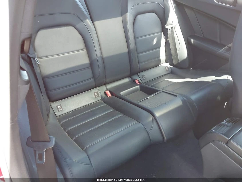 Mercedes-Benz C 63 AMG 6.3l, снимка 8 - Автомобили и джипове - 54773551