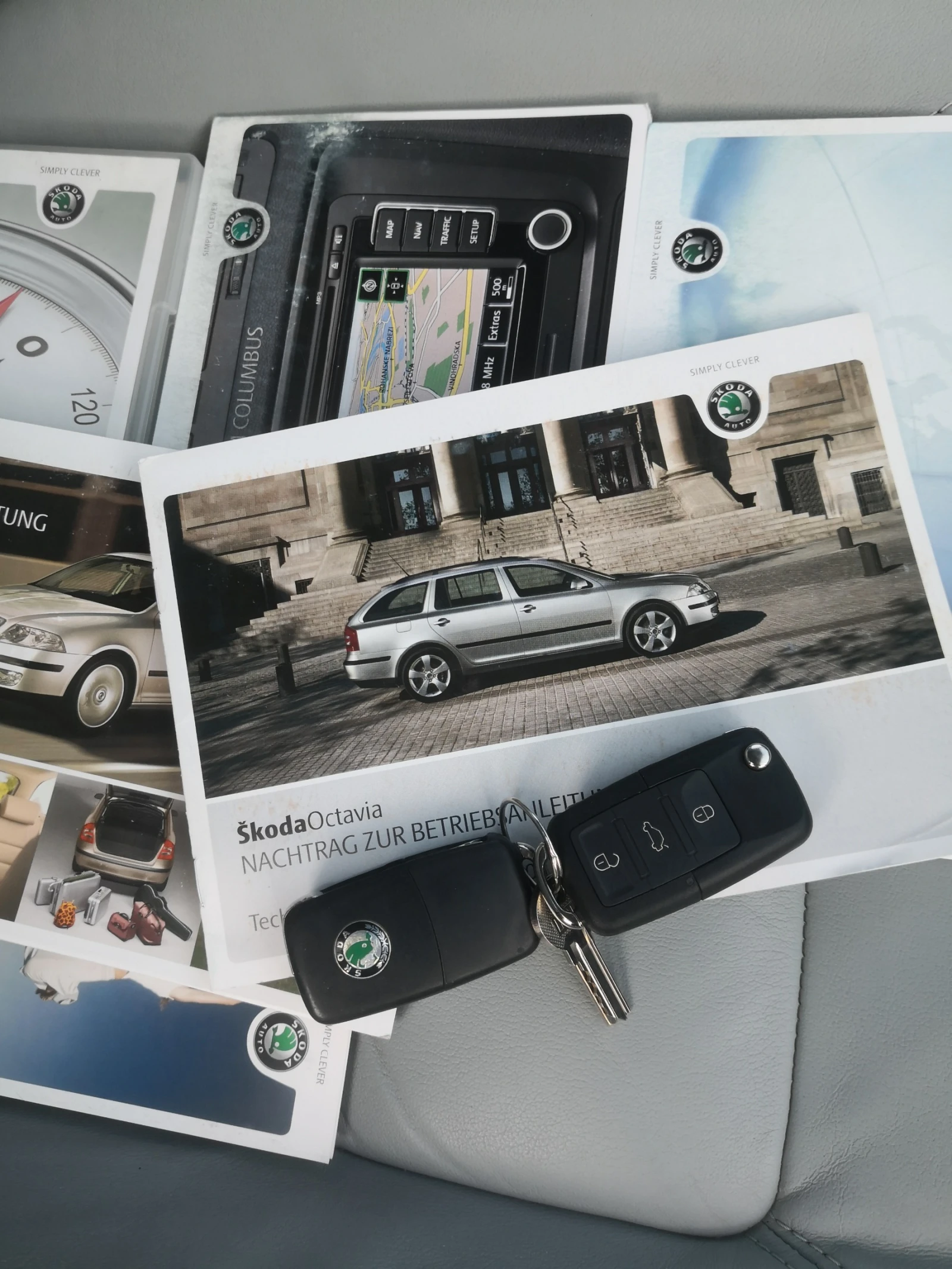 Skoda Octavia 1.8TSi "Laurin & Klement" . Като Нова, снимка 17 - Автомобили и джипове - 54942656