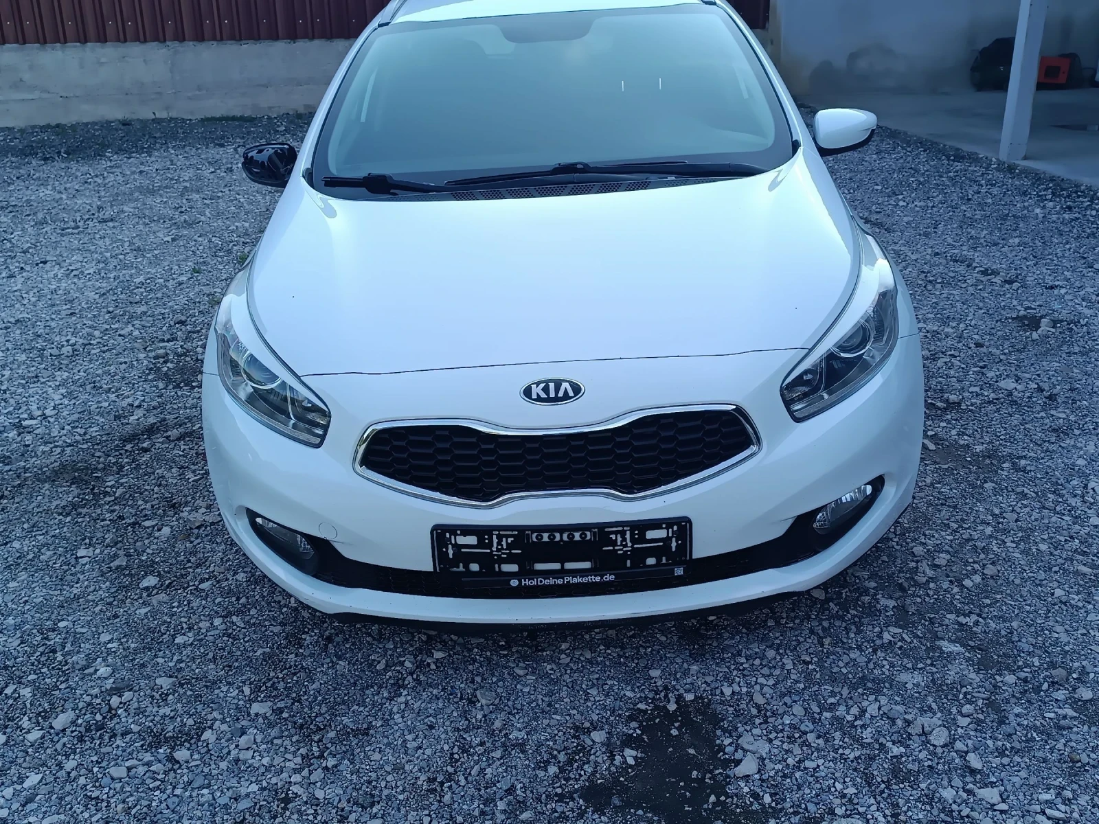 Kia Ceed 1.6CRDI, снимка 3 - Автомобили и джипове - 55073108