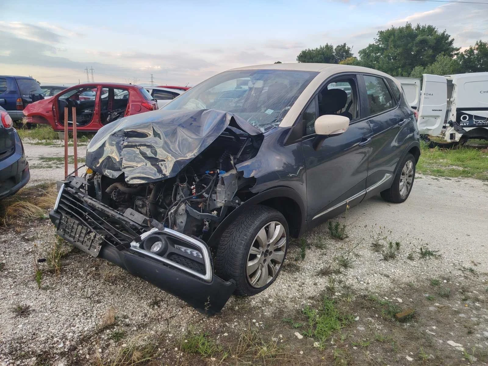 Renault Captur 0.9i | Mobile.bg � ����������� 4