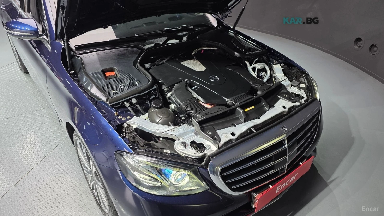 Mercedes-Benz E 450 4MATIC EXCLUSIVE* 360* BURMESTER* PANO* ОБДУХ, снимка 16 - Автомобили и джипове - 55379983