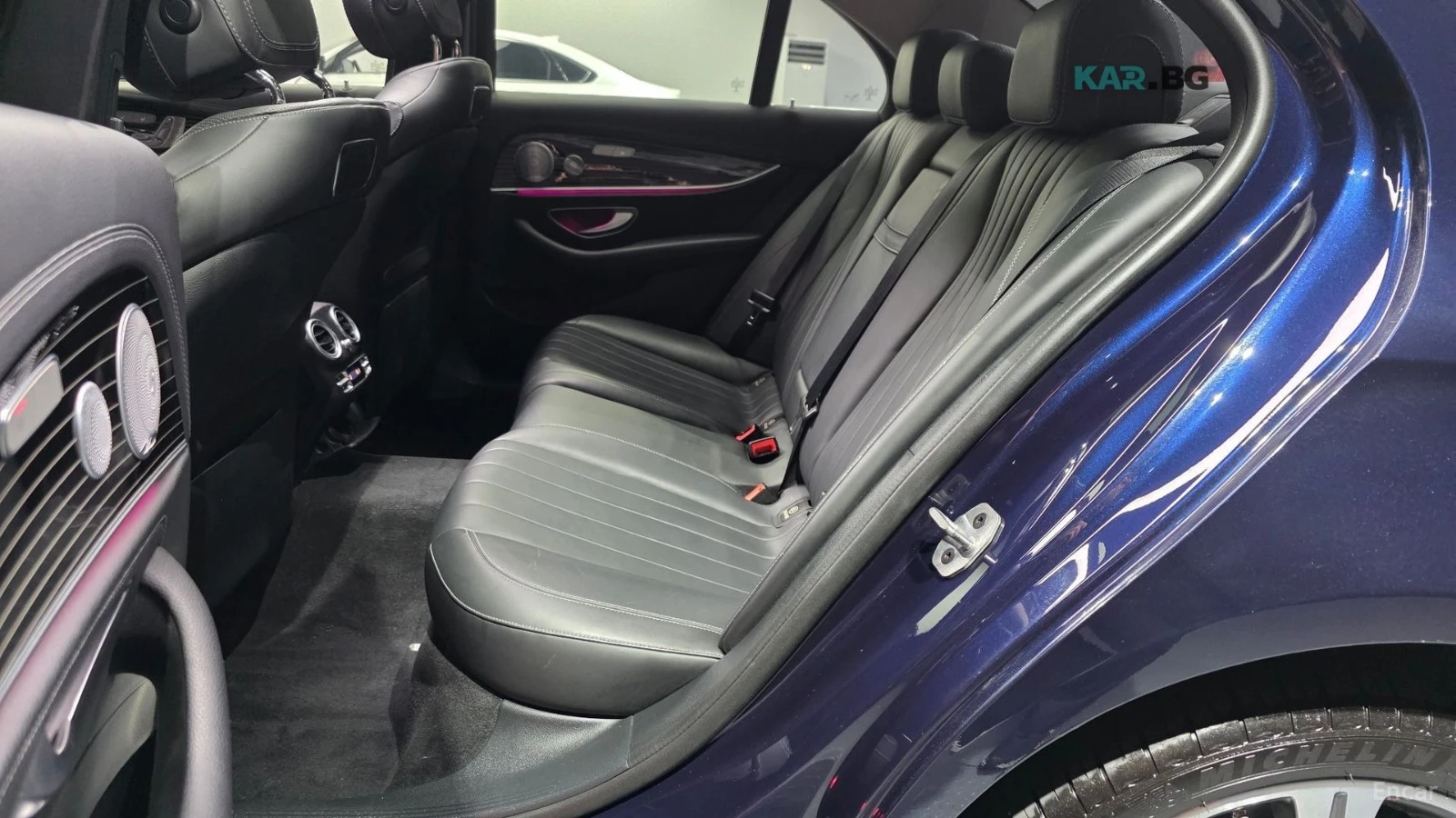 Mercedes-Benz E 450 4MATIC EXCLUSIVE* 360* BURMESTER* PANO* ОБДУХ, снимка 9 - Автомобили и джипове - 55379983