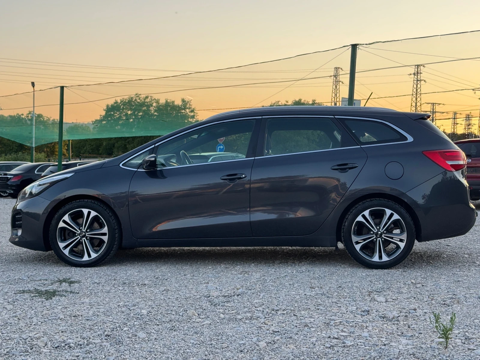 Kia Ceed 1.6 CRDI - Евро 6 - GT Line136 кс, снимка 4 - Автомобили и джипове - 55532895