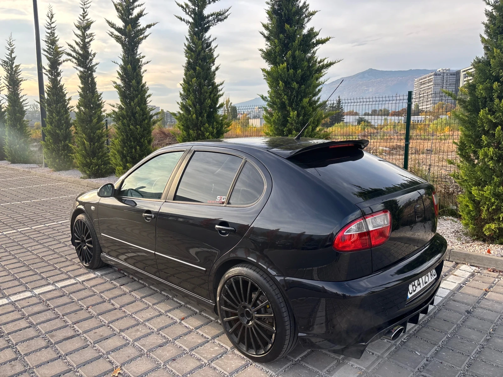 Seat Leon FR 1.8T, снимка 6 - Автомобили и джипове - 56446337