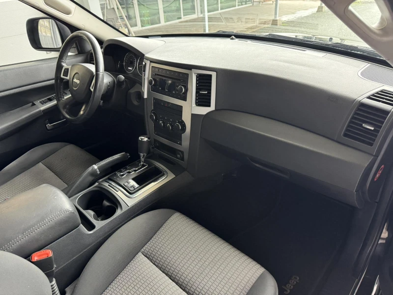 Jeep Grand cherokee 3.0 V6* CRD* 218ps* 4x4* ПАРКТРОНИК, снимка 10 - Автомобили и джипове - 53535888