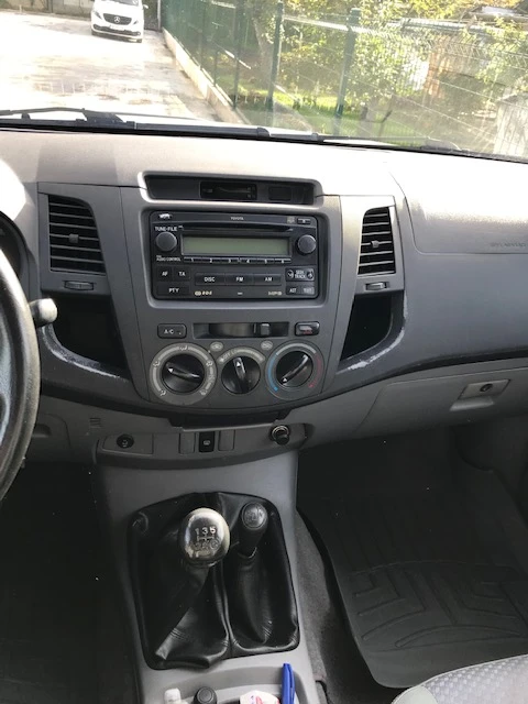 Toyota Hilux double cab, снимка 11 - Автомобили и джипове - 47524470