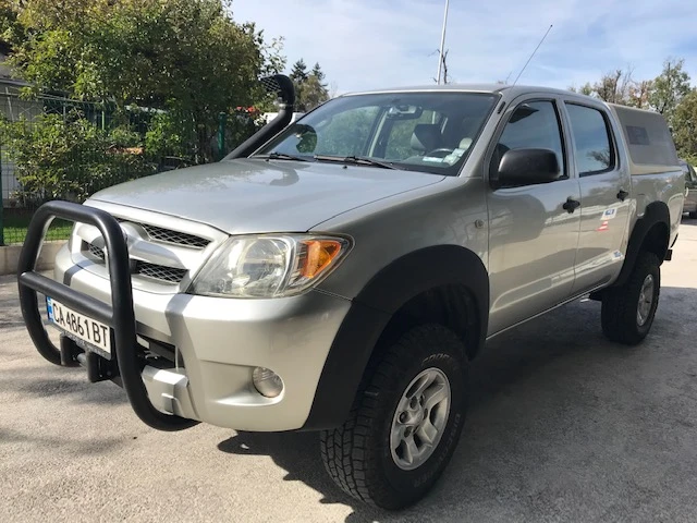 Toyota Hilux double cab, снимка 2 - Автомобили и джипове - 47524470