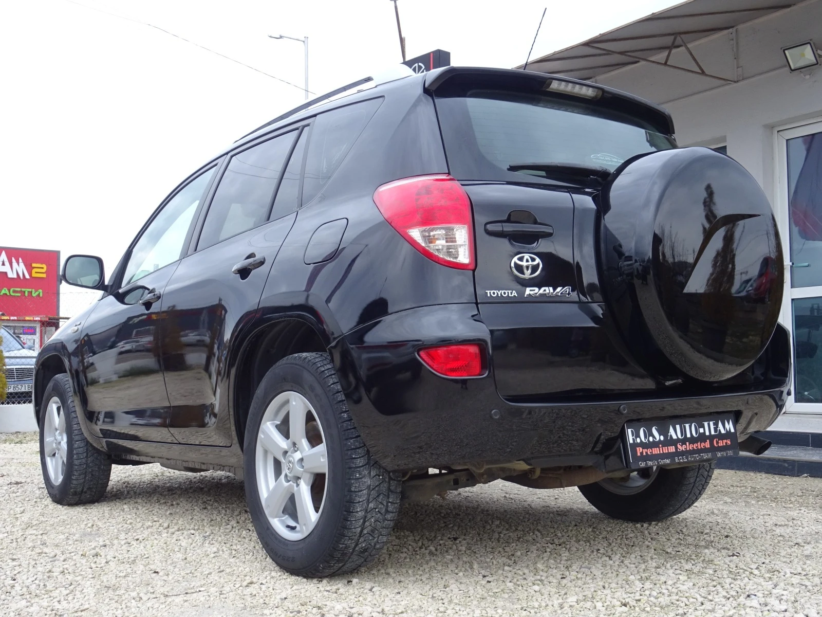 Toyota Rav4 2.2 D-4D 136kc DPF 4WD 5вр. Sol - изображение 3