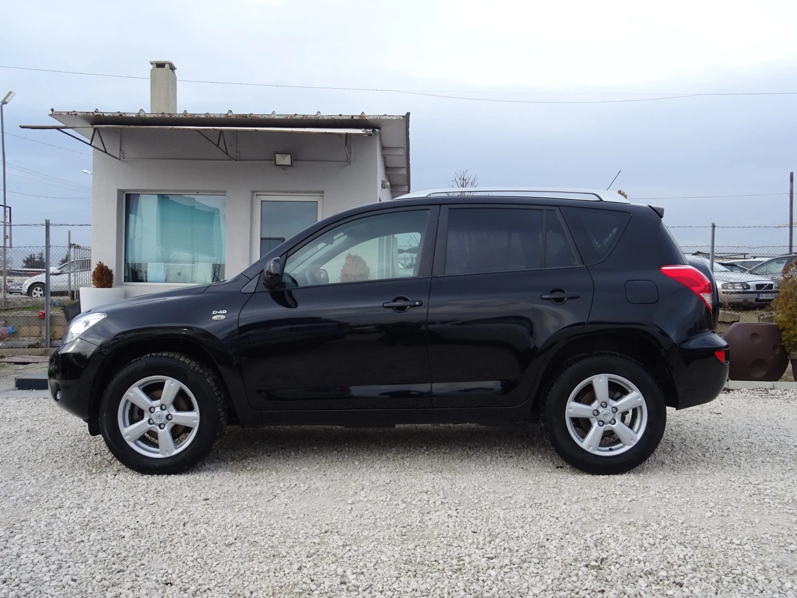 Toyota Rav4 2.2 D-4D 136kc DPF 4WD 5вр. Sol - изображение 2