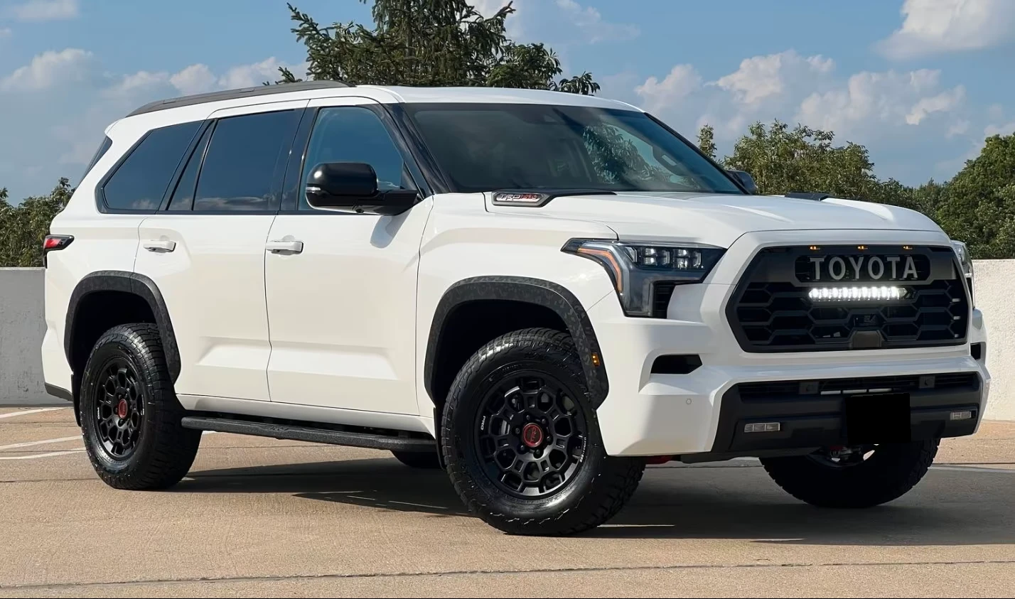 Toyota Sequoia TRD-PRO* HYBRID* 6+ 1* DISTR* KEYLESS* MEMORY* 360, снимка 2 - Автомобили и джипове - 53994684