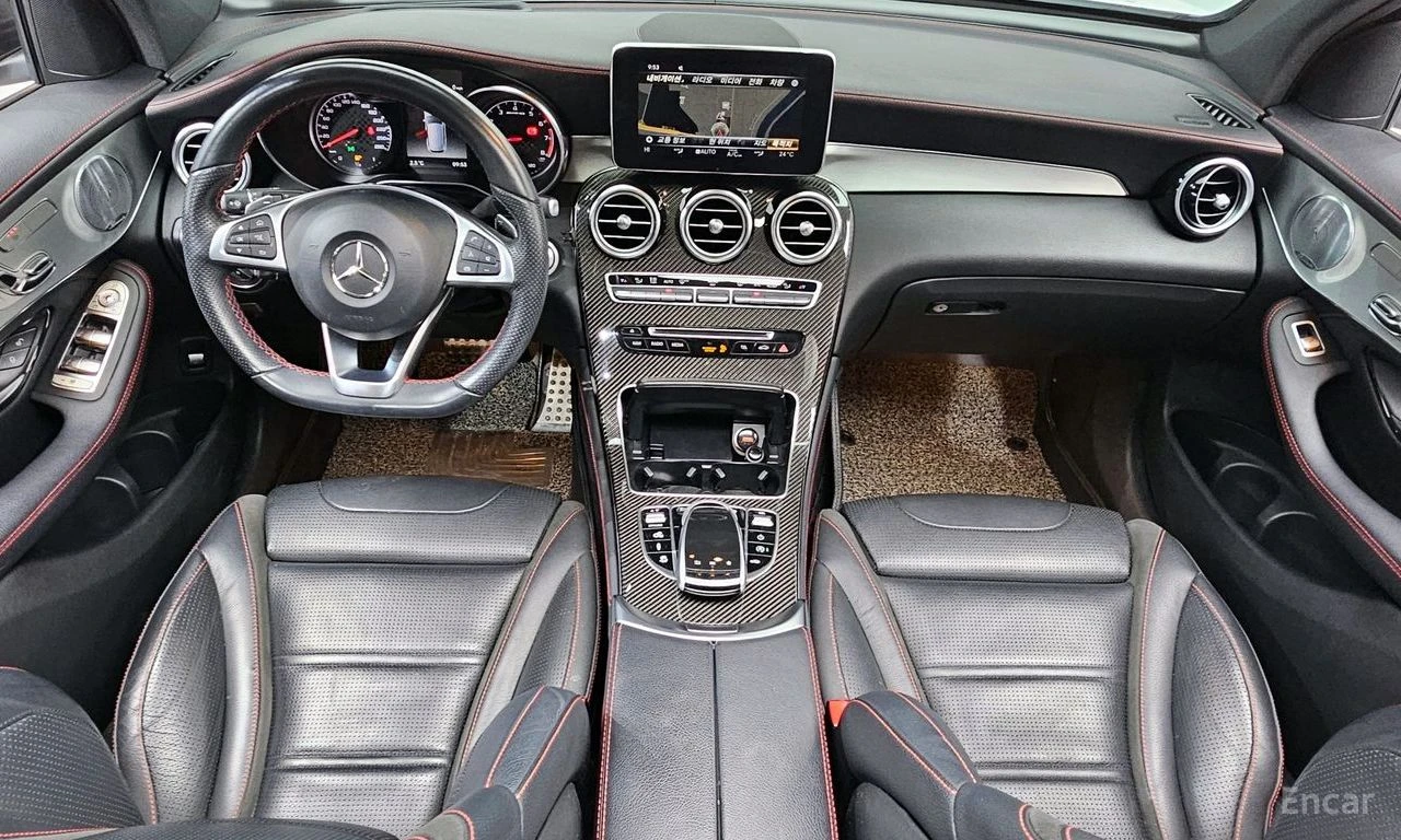 Mercedes-Benz GLC 43 AMG PANO * HEAD-UP * 360 CAM * CARBON, снимка 9 - Автомобили и джипове - 54517841