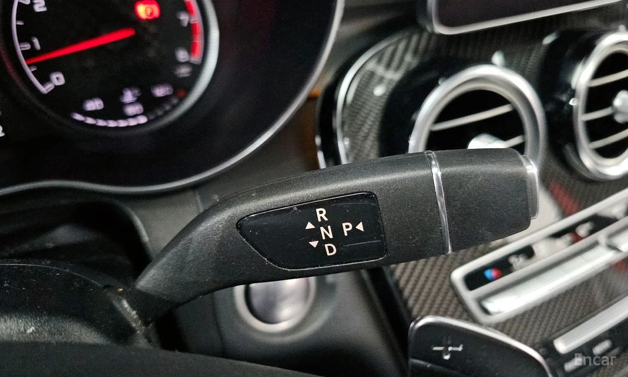 Mercedes-Benz GLC 43 AMG PANO * HEAD-UP * 360 CAM * CARBON, снимка 12 - Автомобили и джипове - 54517841