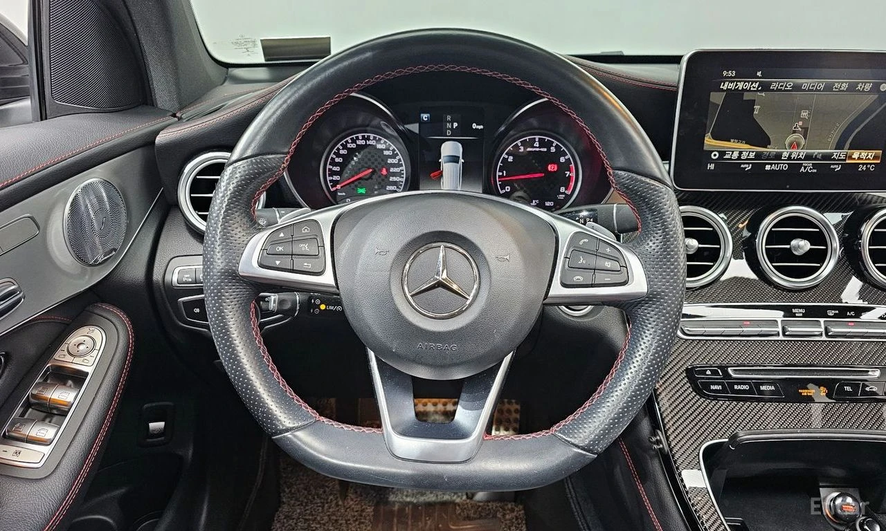 Mercedes-Benz GLC 43 AMG PANO * HEAD-UP * 360 CAM * CARBON, снимка 10 - Автомобили и джипове - 54517841