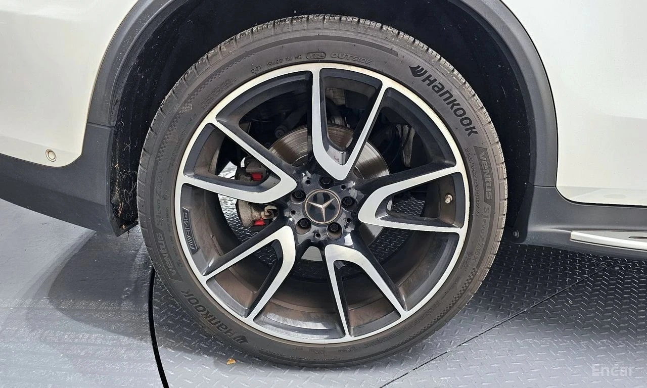 Mercedes-Benz GLC 43 AMG PANO * HEAD-UP * 360 CAM * CARBON, снимка 5 - Автомобили и джипове - 54517841