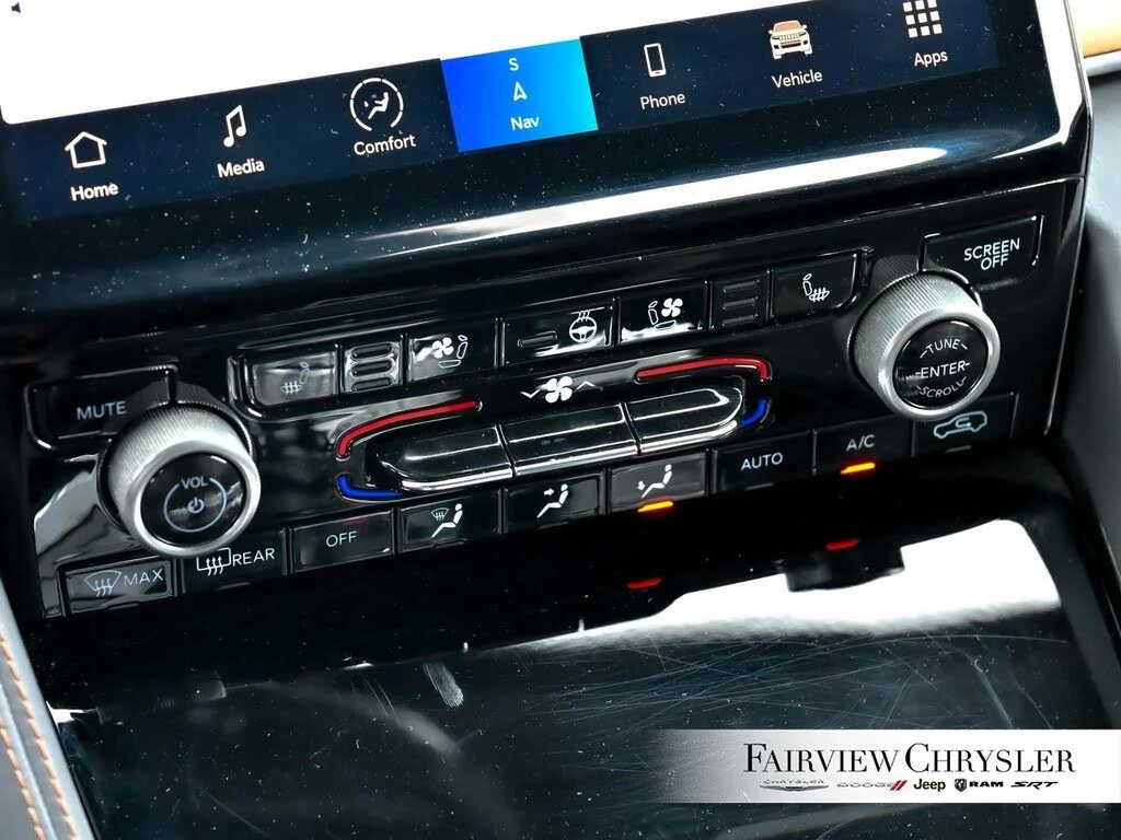 Jeep Grand cherokee Summit Reserve 5.7 , снимка 11 - Автомобили и джипове - 54642249