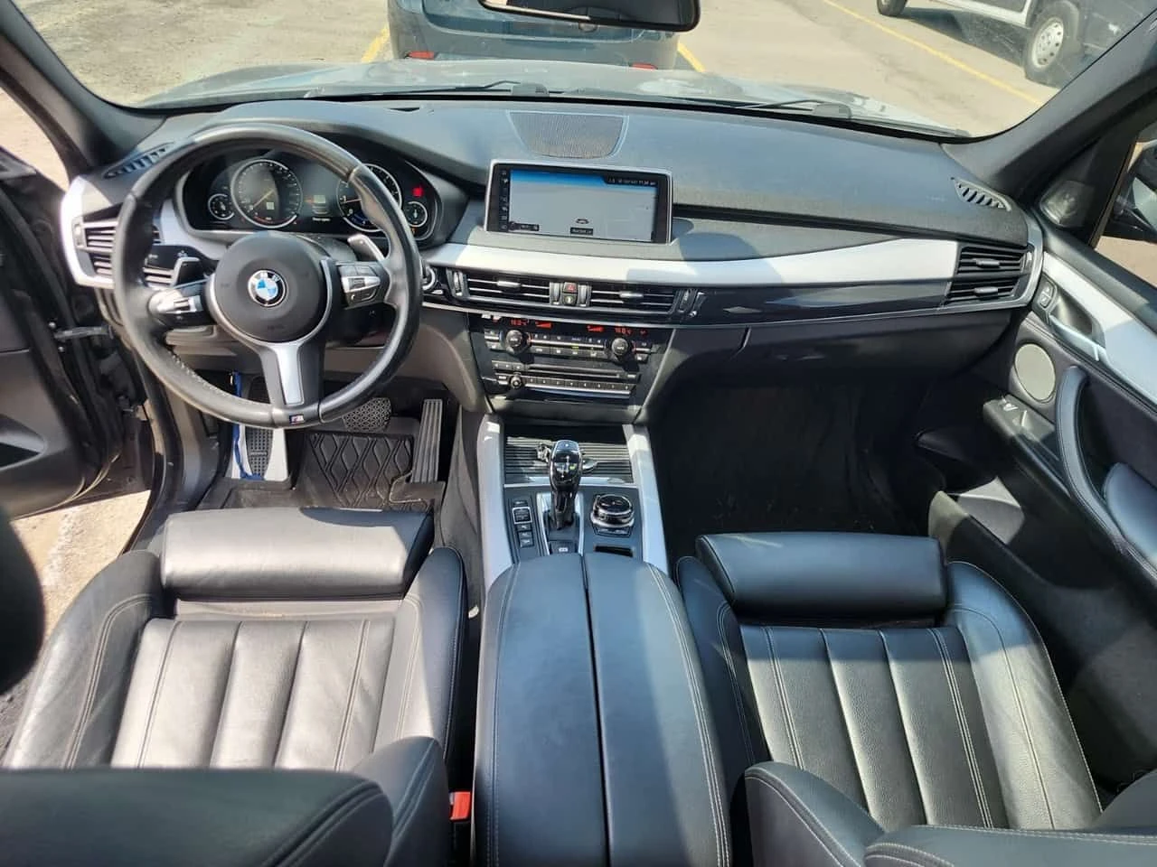 BMW X5 М ПАКЕТ/XDRIVE35I/CARFAX/ПОДГРЕВ/ПАМЕТ/ПАНОРАМА, снимка 10 - Автомобили и джипове - 55213724