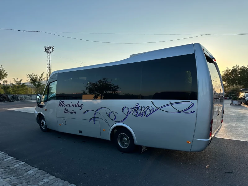 Iveco Daily 65C 29 mesta webasto , снимка 4 - Бусове и автобуси - 47311838