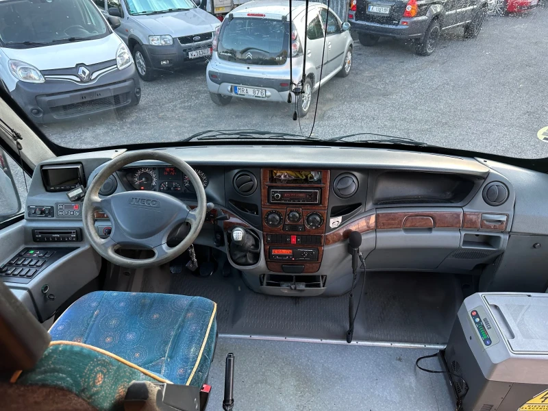 Iveco Daily 65C 29 mesta webasto , снимка 8 - Бусове и автобуси - 47649352