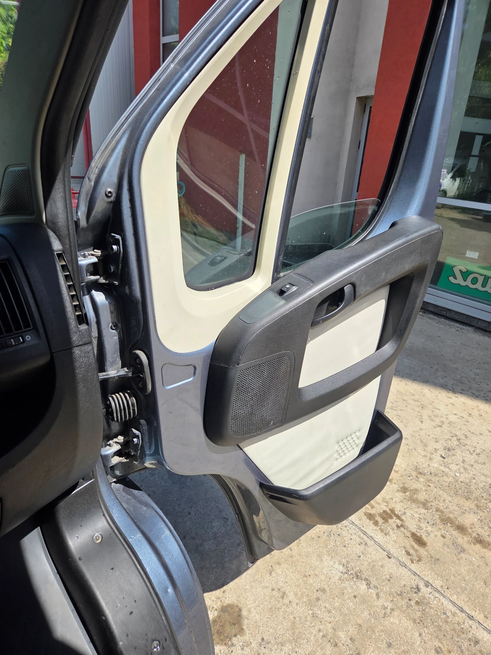 Peugeot Boxer, снимка 11 - Бусове и автобуси - 55840933