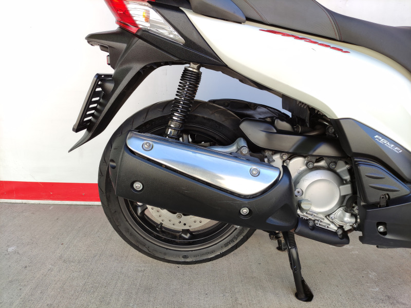 Honda Sh 300i ABS, снимка 13 - Мотоциклети и мототехника - 45467447