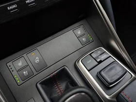 Lexus IS 2.0 Automatic F-SPORT, снимка 15