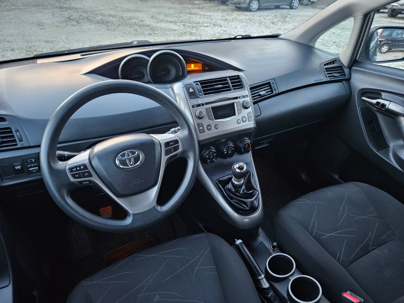 Toyota Verso 1.6/VALVE/ТОП, снимка 12 - Автомобили и джипове - 47015198