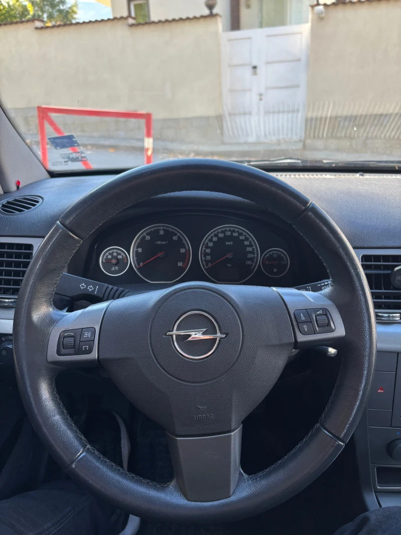 Opel Vectra 1.9CDTI, снимка 9 - Автомобили и джипове - 47735582