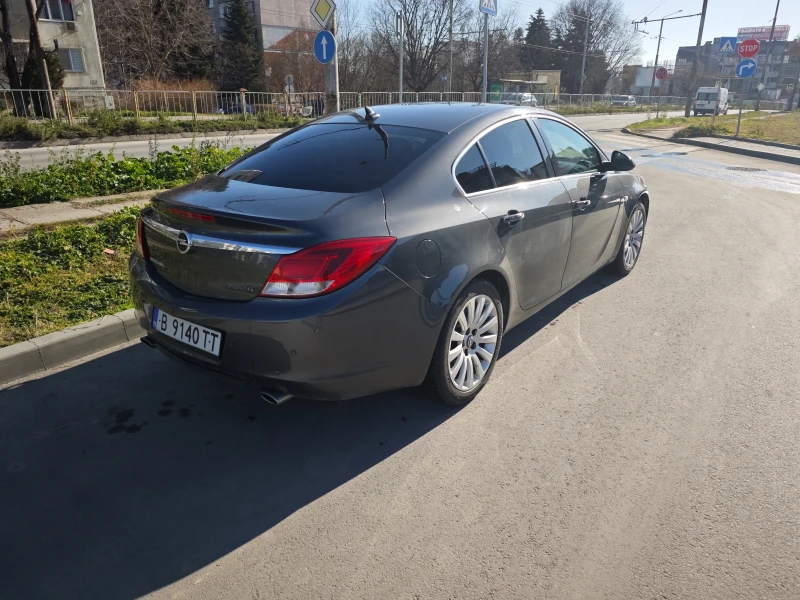 Opel Insignia 2.0T Автомат LPG 4x4, снимка 1 - Автомобили и джипове - 48788265