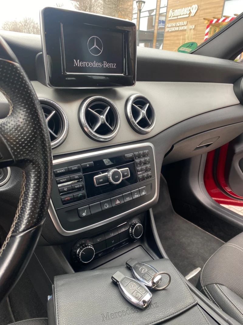 Mercedes-Benz CLA 220 ПАНОРАМА, подгрев, регистриран, снимка 3 - Автомобили и джипове - 52965558
